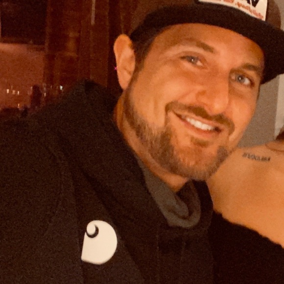 Meet your Posher, Jonathan - Picture 1 of 1